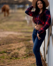 照片年轻 (19 年）性感VIP护送模特 Carolina 从 Plano, Texas