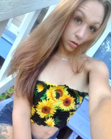 Photo young (19 years) sexy VIP escort model Selina101 from Norfolk, Virginia