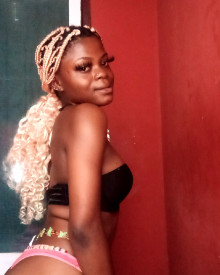 Foto jung (23 jahre) sexy VIP Escort Model Ella from Accra