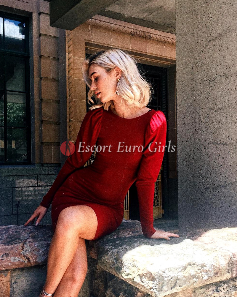 Foto jung ( jahre) sexy VIP Escort Model Violeta from 