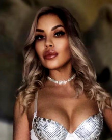 Photo young (30 years) sexy VIP escort model Chloe from Al Khobar