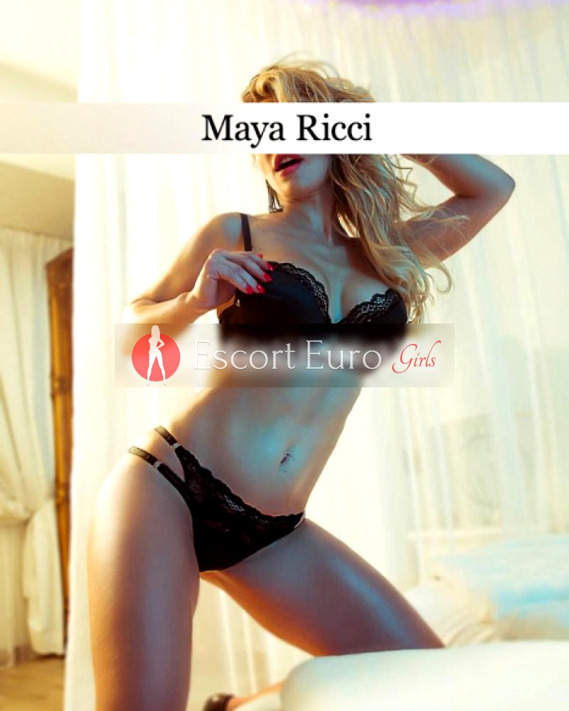 Fotoğraf genç ( yıl) seksi VIP eskort modeli Maya Ricci itibaren 
