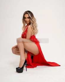 Photo young (20 years) sexy VIP escort model Merve from Batumi