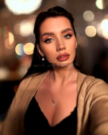 Photo young (22 years) sexy VIP escort model Elena from Тбилиси