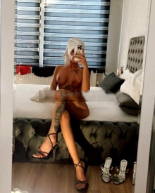 Photo young (22 years) sexy VIP escort model Simge Tozlu from Tbilisi