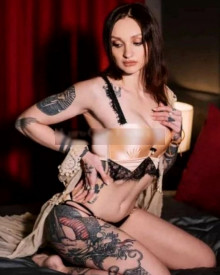 照片年轻 (25 年）性感VIP护送模特 Eva 从 第比利斯