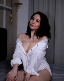照片年轻 (26 年）性感VIP护送模特 Aisha 从 第比利斯