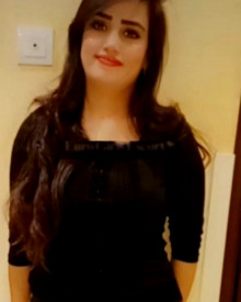 照片年轻 (24 年）性感VIP护送模特 Meera 从 多哈