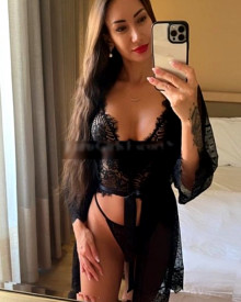 照片年轻 (22 年）性感VIP护送模特 Leila 从 埃里温