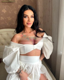 照片年轻 (25 年）性感VIP护送模特 Rada 从 埃里温