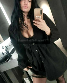照片年轻 (26 年）性感VIP护送模特 Alina 从 埃里温