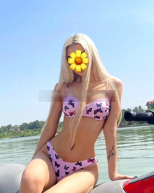 Photo young (25 years) sexy VIP escort model Karlita from Yerevan