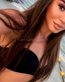 Photo young (21 years) sexy VIP escort model Kira from Yerevan