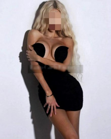 照片年轻 (28 年）性感VIP护送模特 Alia 从 阿拉木图