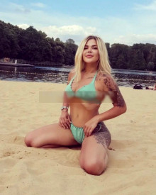 照片年轻 (23 年）性感VIP护送模特 Julia 从 华沙