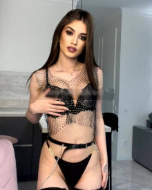 照片年轻 (23 年）性感VIP护送模特 Sophia 从 贝尔格莱德