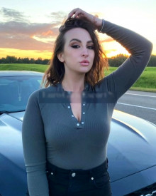 照片年轻 (23 年）性感VIP护送模特 Angelina 从 贝尔格莱德
