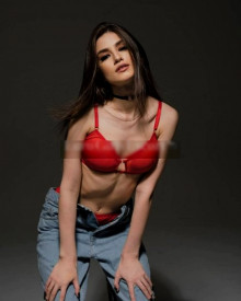 Fotoğraf genç (24 yıl) seksi VIP eskort modeli Sophia itibaren Belgrad