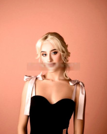 照片年轻 (26 年）性感VIP护送模特 Natali 从 贝尔格莱德