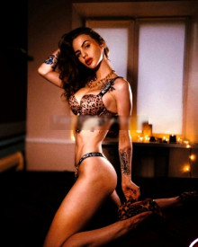 Fotoğraf genç (24 yıl) seksi VIP eskort modeli Sonya itibaren Belgrad