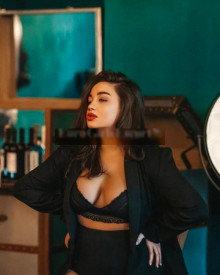 Fotoğraf genç (24 yıl) seksi VIP eskort modeli Ella itibaren Belgrad