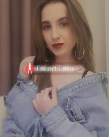 照片年轻 (24 年）性感VIP护送模特 Lily 从 第戎