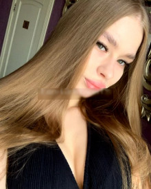 照片年轻 (20 年）性感VIP护送模特 Tina 从 贝尔格莱德