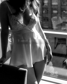 照片年轻 (30 年）性感VIP护送模特 Natasa 从 贝尔格莱德