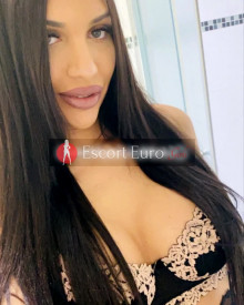 Photo young (27 years) sexy VIP escort model Alya from Reims