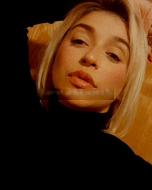 照片年轻 (30 年）性感VIP护送模特 Kamilla 从 福塔莱萨