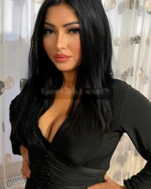 Foto jung (21 jahre) sexy VIP Escort Model Linda from Istanbul