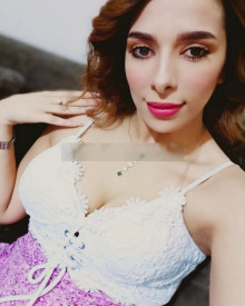 照片年轻 (28 年）性感VIP护送模特 Wijdane 从 伊斯坦布尔