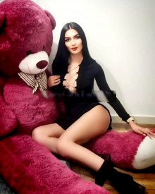 照片年轻 (20 年）性感VIP护送模特 Lana 从 伊斯坦布尔