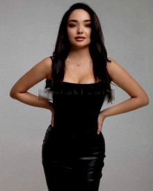 照片年轻 (27 年）性感VIP护送模特 Alina 从 伊斯坦布尔