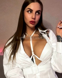 Photo young (23 years) sexy VIP escort model Victoria from Стамбул