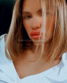 照片年轻 (20 年）性感VIP护送模特 Diana 从 伊斯坦布尔