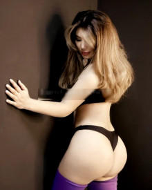 Photo young (30 years) sexy VIP escort model Aziza from Istanbul