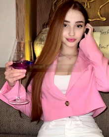 照片年轻 (20 年）性感VIP护送模特 Irina 从 伊斯坦布尔