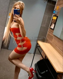 Photo young (21 years) sexy VIP escort model Naz from Istanbul
