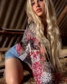 Fotoğraf genç (22 yıl) seksi VIP eskort modeli Annette itibaren İstanbul