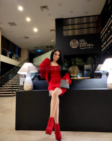 照片年轻 (22 年）性感VIP护送模特 Marina 从 伊斯坦布尔