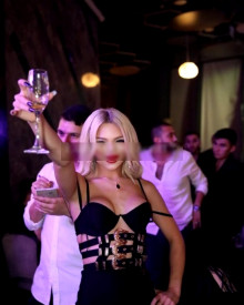 Fotoğraf genç (20 yıl) seksi VIP eskort modeli Paris itibaren Ankara