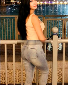 照片年轻 (26 年）性感VIP护送模特 Rasha 从 伊斯坦布尔