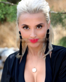 照片年轻 (26 年）性感VIP护送模特 Gretta 从 伊兹密尔