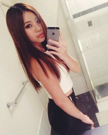 照片年轻 (23 年）性感VIP护送模特 Ella 从 吉隆坡
