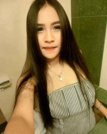 照片年轻 (23 年）性感VIP护送模特 Amelia 从 吉隆坡