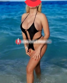 照片年轻 (29 年）性感VIP护送模特 Luisa 从 卡坦扎罗