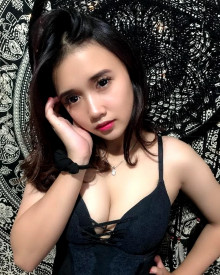照片年轻 (23 年）性感VIP护送模特 Aisyah 从 吉隆坡