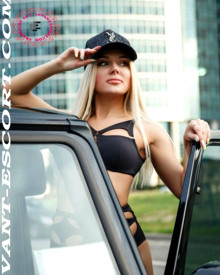 Foto jung (24 jahre) sexy VIP Escort Model LUISA from Frankfurt