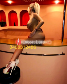 Photo young (21 years) sexy VIP escort model Myky from Sanremo